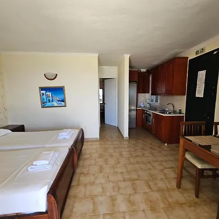 Διαμέρισμα Corfu Menigos 45 *